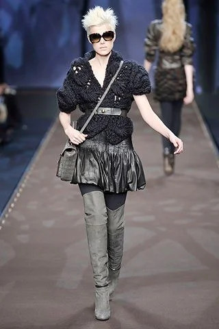 Look 16